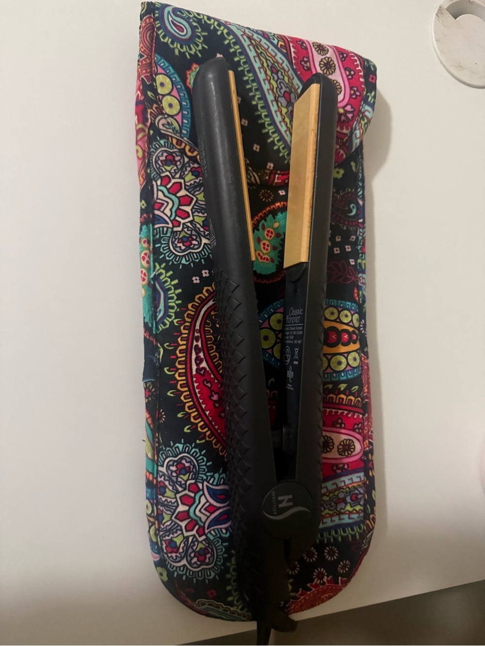 Black & Gold Hair Straightener with Paisley Travel Pouch